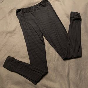 DARK GREY RUE 21 LEGGINGS